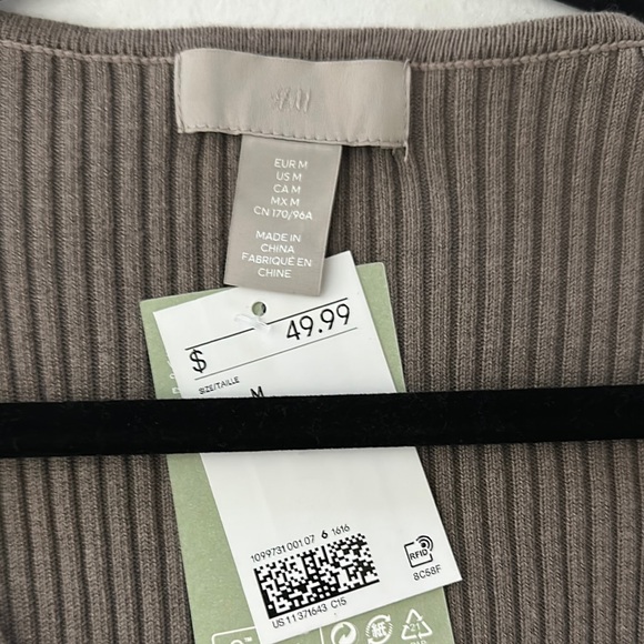 Gray Brown Maxi Dress V-Neck Cuffed Sleeve - Picture 4 of 7